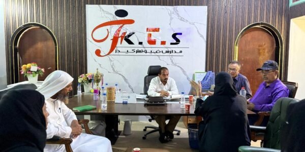 فريق التوجيه التربوي والتعليمي يزور مدارس فيوتشر كيدز