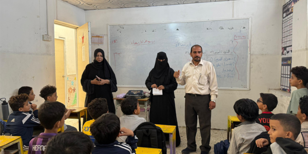 رئيس مجلس الإدارة مدير مدارس فيوتشر كيدز ونائب المدير في جولة تفقدية لمتابعة سير العملية التعليمية